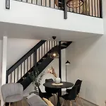 Appartement Brand New Loft With Glazed Balcony *