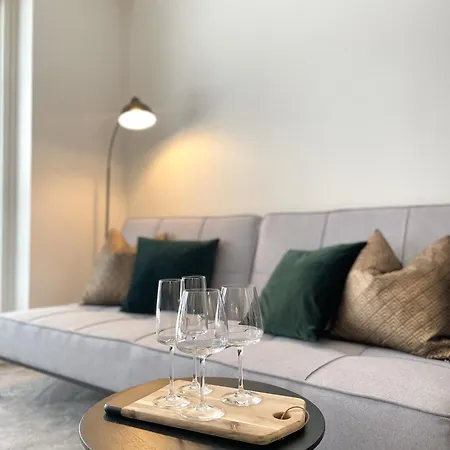 Brand New Loft With Glazed Balcony * 坦佩雷