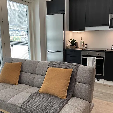 Brand New Loft With Glazed Balcony 아파트