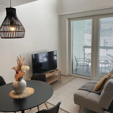 Brand New Loft With Glazed Balcony 아파트 *